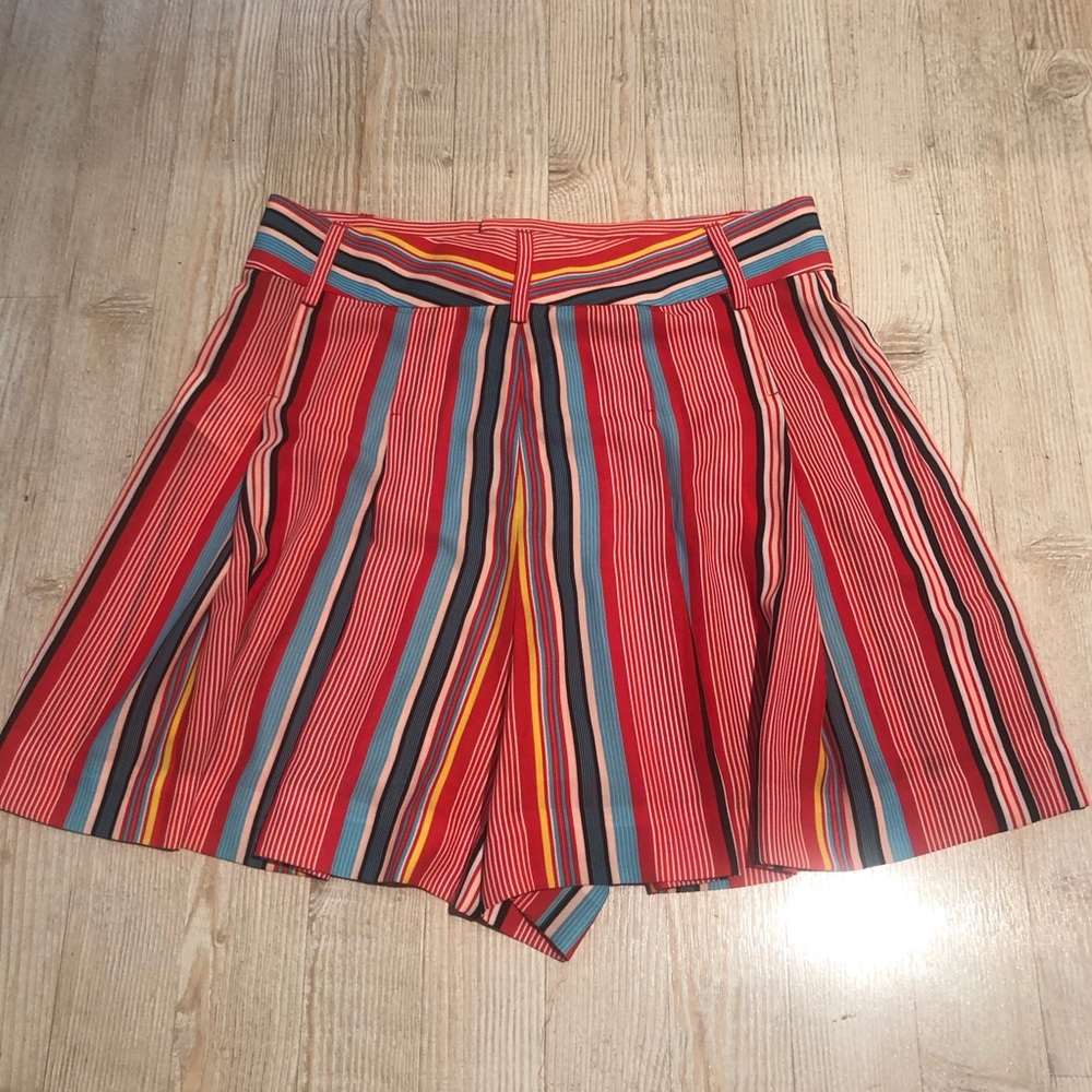 Alice + Olivia High Waist Flutter Stripe Shorts - image 3